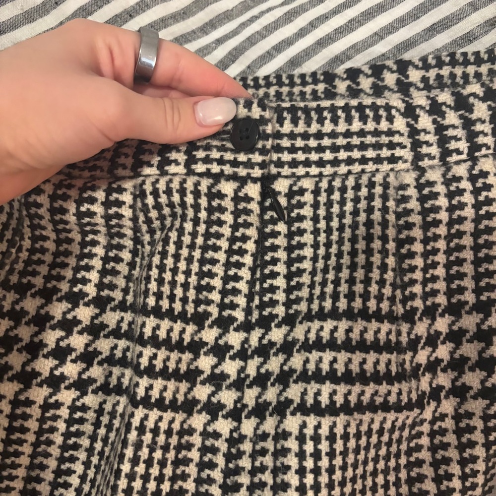 Banana republic wool cashmere pencil skirt houndstooth black and cream high rise - Picture 7 of 14